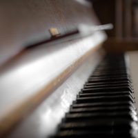 piano-marrone.jpg
